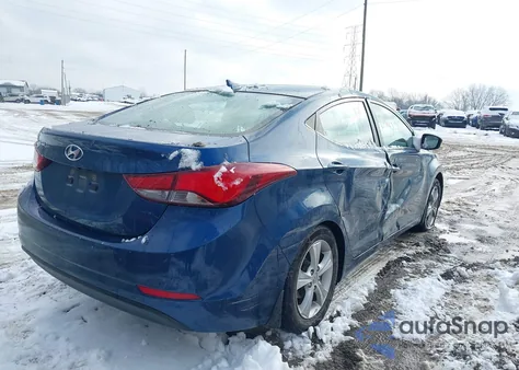 2016 Hyundai Elantra Value Edition z USA, uszkodzony, nr VIN KMHDH4AE8GU567518
